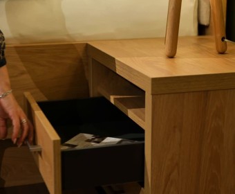 Video nočný stolík E 48 Maxi